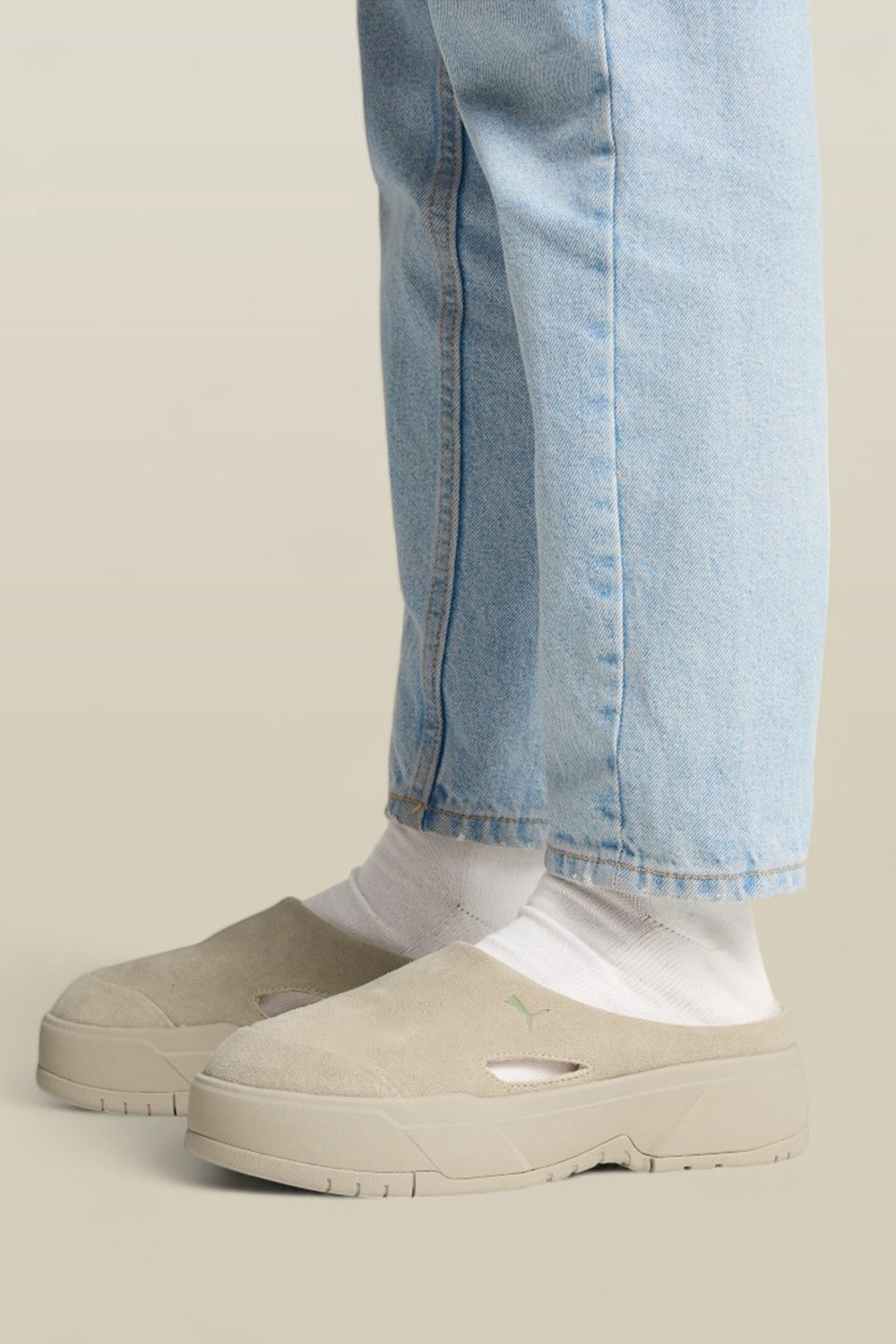 תמונת כל הלוק של נעלי מיול פרוסט PUMA